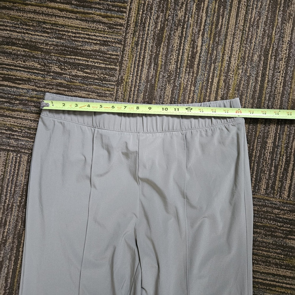 Chico's Weekend SZ 1/M/8 Pull On Light Sage Relax Fit Casual Stretch Crop Pants - Picture 3 of 12